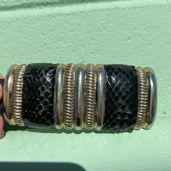 Vintage Black & Gold Snake Skin Belt - Picture 3 of 7